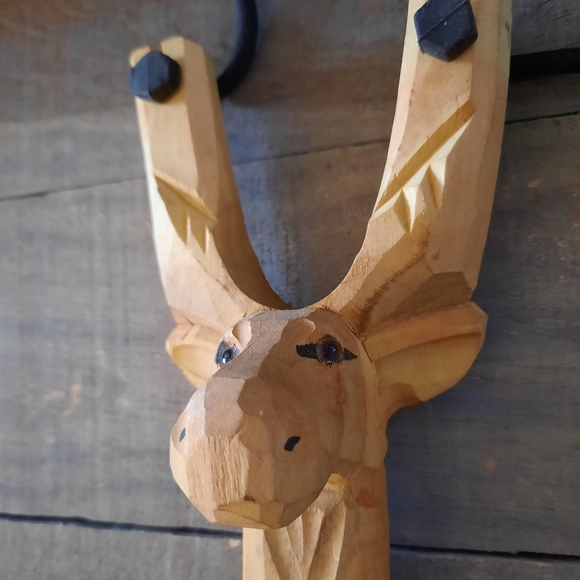 Vintage Carved Wooden Moose Slingshot - Picture 8 of 11